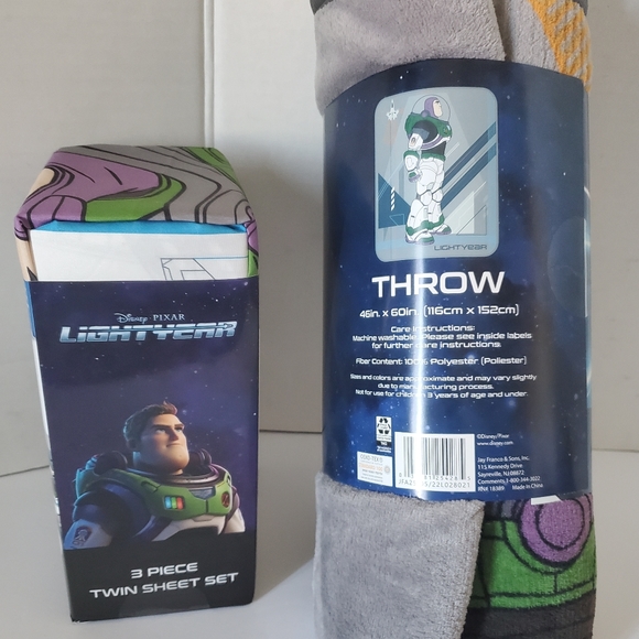NWT Buzz Lightyear 3 pc twin set with Bonus Throw - Picture 8 of 9